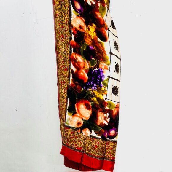 Over size Christian Dior 100% silk scarf or wrap full body, 43" x 43" size(23) - Picture 11 of 14